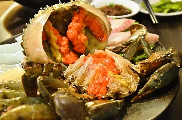 湯美味鮮的螃蟹粥火鍋~~錦州街「八腳老大」