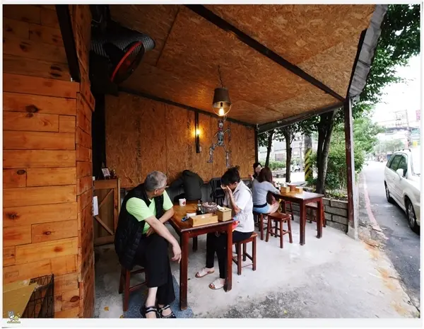 美食窩客 阿虎 曾在「炸糊 手作麵線 秘汁雞排」說