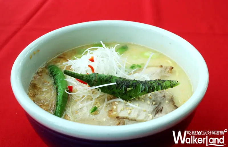 拉麵控嘴饞救星終於出現了！北海道拉麵竟然變成點心餅。拉麵山頭火新品拉麵搶先推出，還有點心餅將在超商販售。