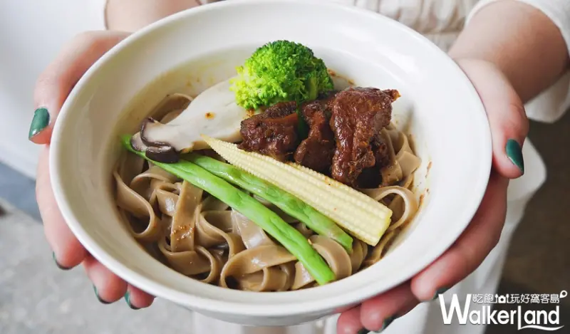 文青必訪清單再加一！老屋改造餐廳「貳房苑LiviGreen」，新舊結合推出最有溫度「家常」料理。