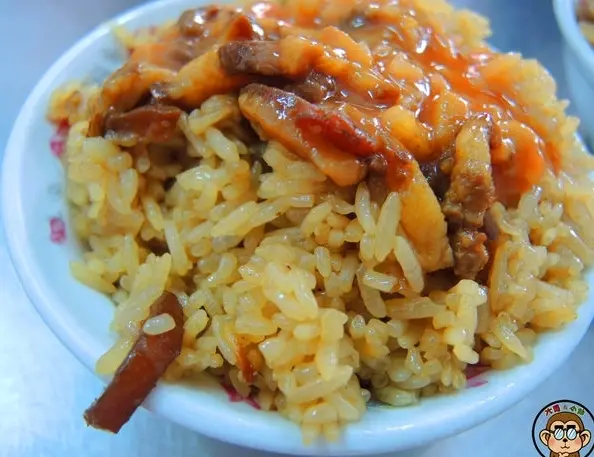 呷飽祙【新北三重･阿田油飯】早餐吃50年老店的飄香油飯              