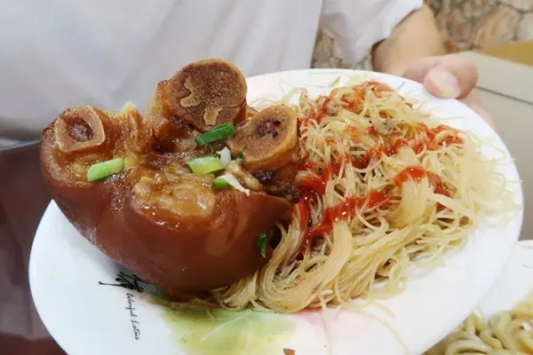 爆師傅爌肉飯 竹北  / WalkerLand窩客島提供