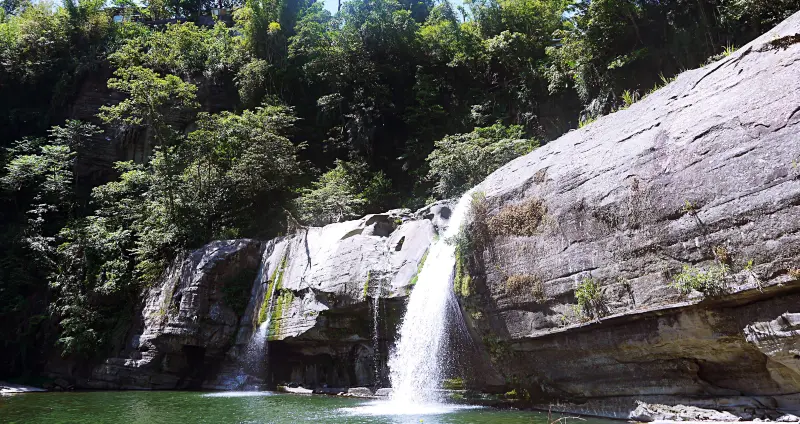 平溪浪漫鐵道小旅行！從嶺腳、平溪到菁桐，超過10處美景通通都給你！趕快準備好墨鏡出發吧！