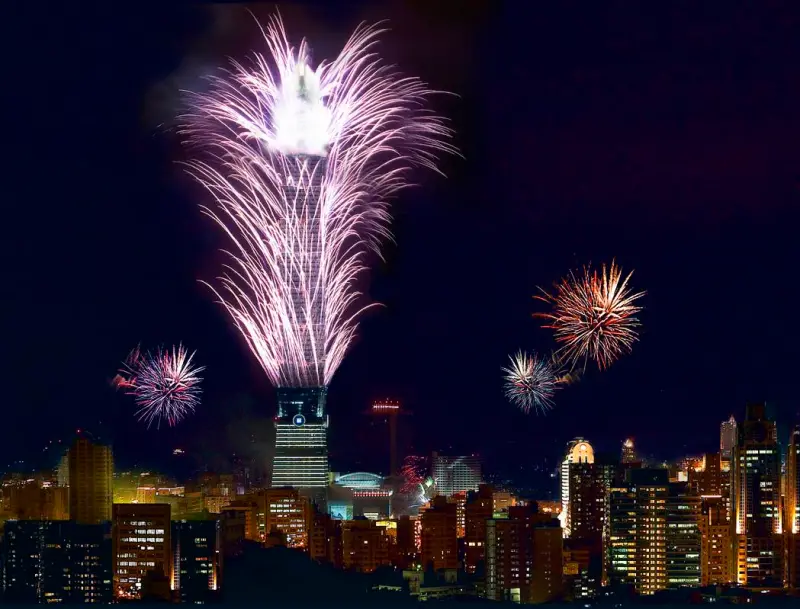 信義跨年不怕餓肚子！台北最High新年城聖誕跨年攻略來囉！