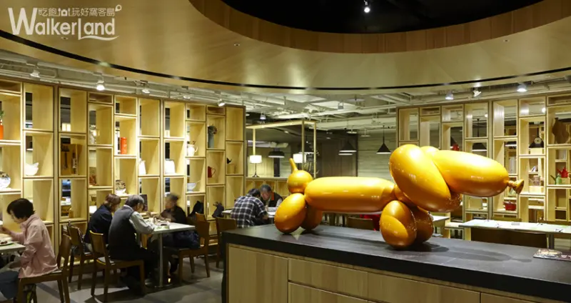 果然匯素食 典雅擺設與富含時尚氣息的大型裝飾藝術