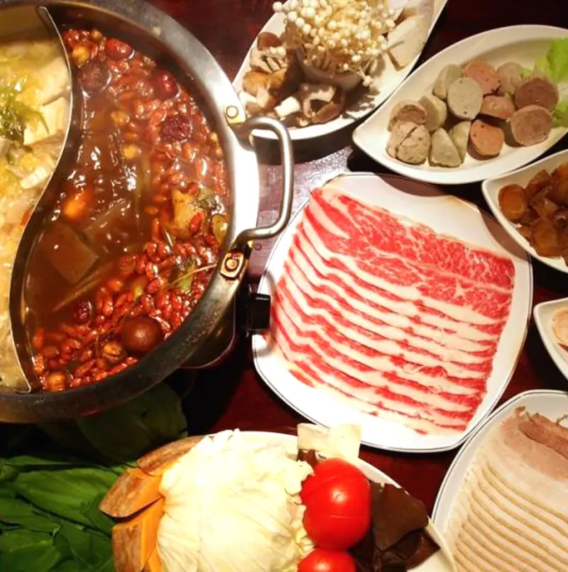 [台北] 饕鍋．酸菜白肉鍋&養身麻辣鍋。傳承數十年的老味道x大汗藥材鍋 (大安捷運站/單點式)