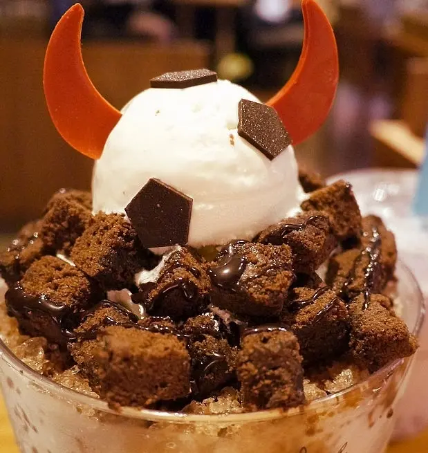 【台北】東區 Caffe bene(忠孝店) 韓國咖啡廳終於來台北開店啦！巧克力惡魔刨冰果然惡魔♡