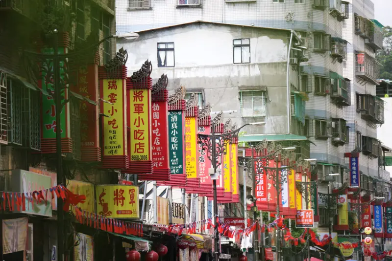 全台最多元的南洋料理美食街 – 中和華新街(緬甸街)，南勢角捷運站旁的美食文化巡禮