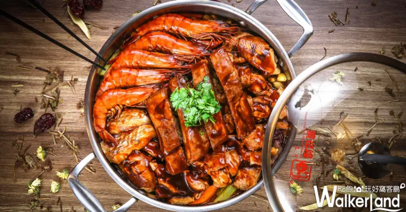 真的不用麻煩了！一次兩大品牌「黃記煌、許留山」在一家店通通吃得到，雙品牌複合門市「平安夜」正式開幕。