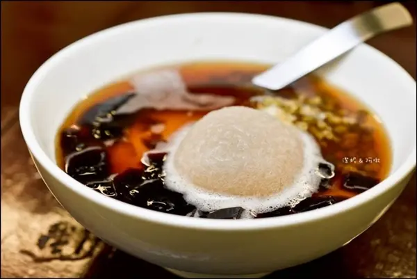 假鬼假怪 美食 懶人包 麻糬豆花 福麻糬 / WalkerLand窩客島提供