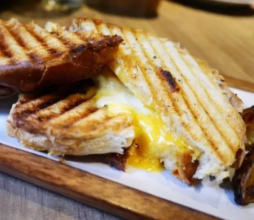 【台北】東區 Miacucina(復興店) 質感蔬食餐廳*三種起士帕尼尼‧週末限定早午餐♡