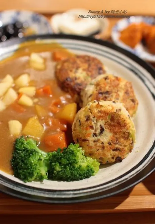 美食窩客 Ivy Lay 曾在「原粹蔬食作」