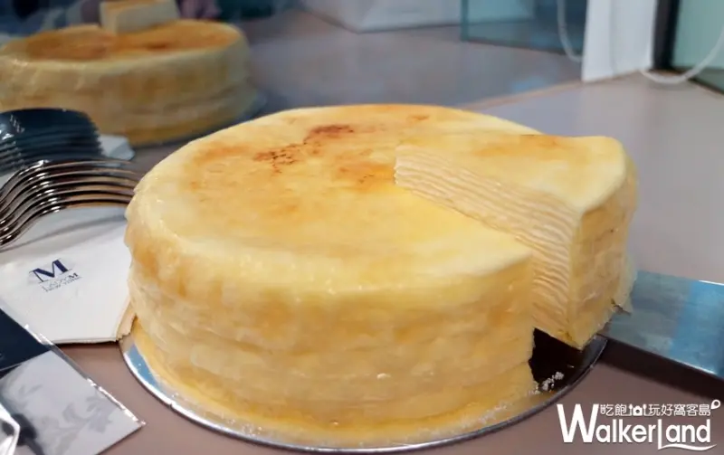 台中甜點控久等了！人氣甜點Lady M插旗台中，1/18快閃新光三越台中中港店，要用經典原味千層蛋糕搶攻甜點控的心。