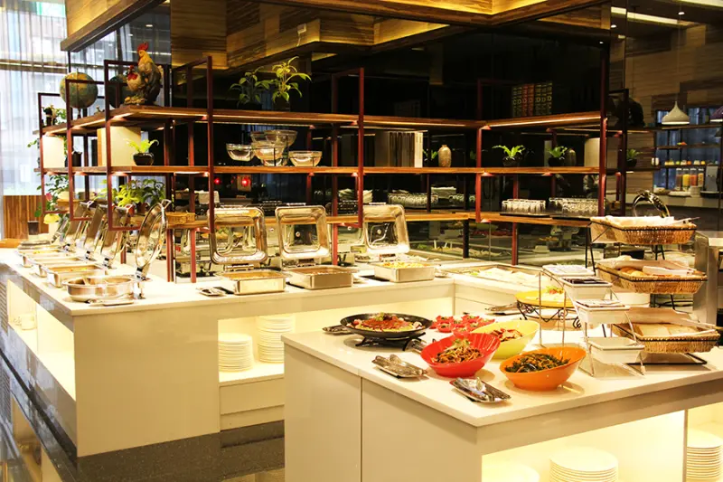 首都品饌吃到飽不用250元，別說你不相信。嚇到小編連訂四天的位子，壓壓驚！