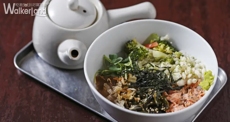 ZABU 綜合茶泡飯 白飯覆蓋家常小菜 倒入特製茶湯