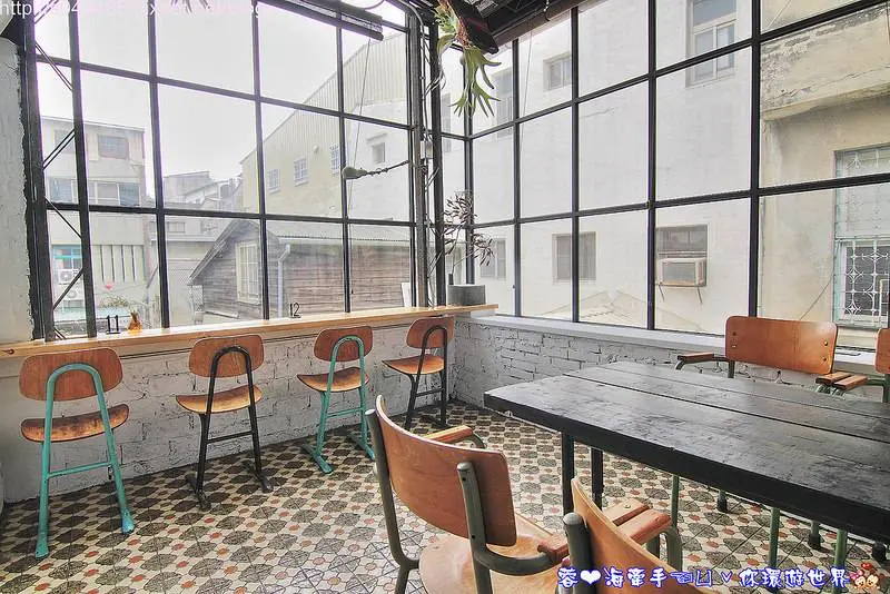 【台南在地美食/咖啡廳】kokoni cafe咖啡廳(ici cafe二店)♥60年老屋，隱藏巷弄的定食好味道~