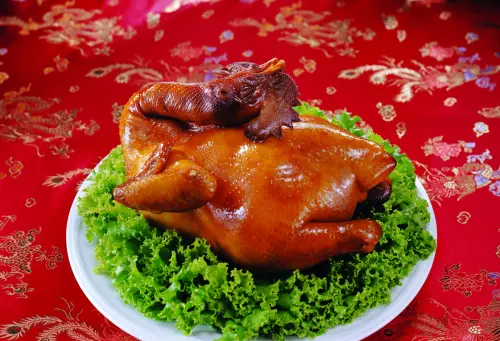 搶攻農曆春節商機！21世紀風味館「黃金燻雞」預購開跑！