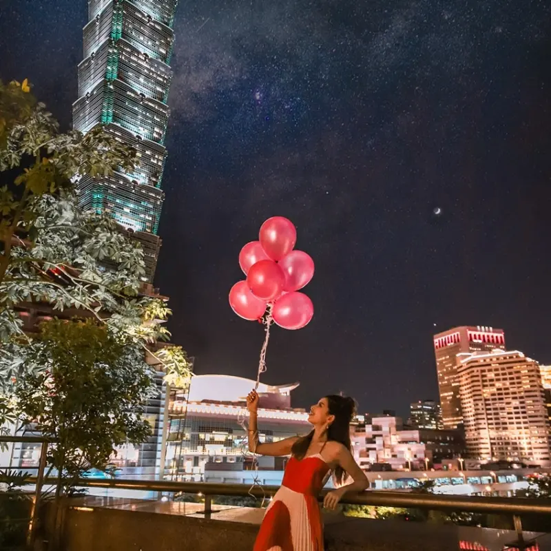 WILDWOOD搶攻網美、網帥最潮IG打卡萬聖節變裝趴！首次打造台北百萬夜景景觀餐廳，讓網美揪團來場大人系的萬聖趴。