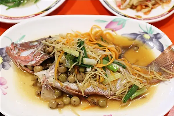 華僑市場 /美食窩客 跟著小毛一起趴趴GO 提供