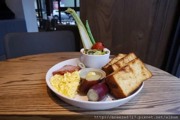 Coppii Lumii living coffee 冉冉生活概念門市 /美食窩客 布卡的小宇宙 提供