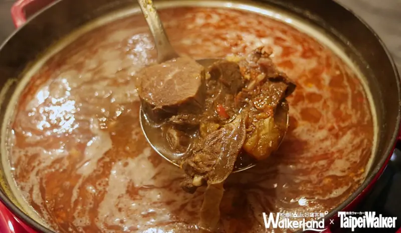國賓牛肉麵