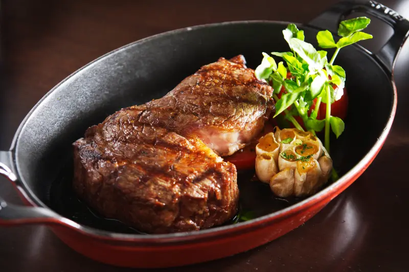 父親節碰週末假期！大飯店訂位達九成，維多麗亞酒店頂級餐討好老爸！