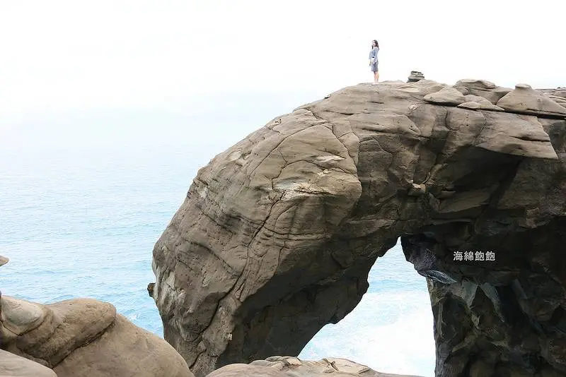 基隆IG熱門打卡點/基隆一日遊『深澳象鼻岩/八斗子潮境公園/巨大飛天掃帚/海螺溜滑梯』象鼻岩在哪裡?怎麼去?交通方式?拍照地點