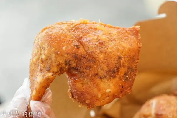 美食窩客 螞蟻幫的櫥櫃/曉帆 推薦「炸雞的行家-半雞八兩」