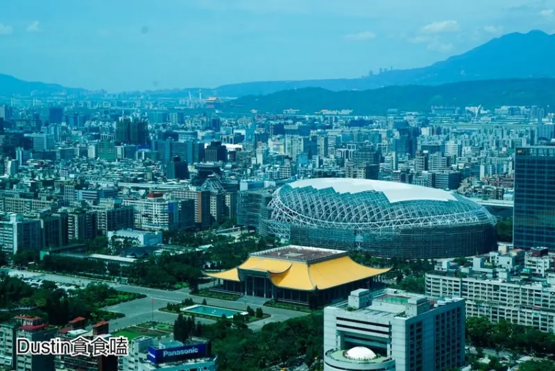 星巴克特色門市「星巴克咖啡 Starbucks Coffee (101 35F 店)」 /美食窩客  Dustin貪食嗑 提供