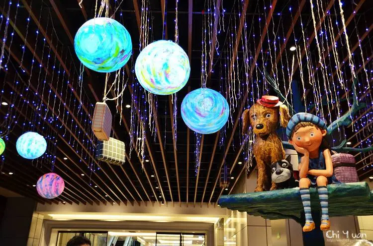 [台北]南港車站CITYLINK。幾米吹泡泡裝置展，仰望的幻想世界