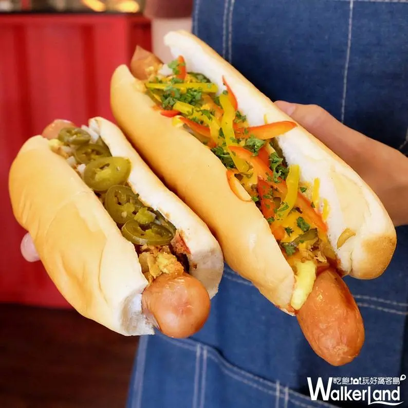 公館必吃街拍美食！丹麥百年熱狗堡Tulip TimeOut插旗公館，超過15公分「無敵熱狗堡」視覺感爆炸。