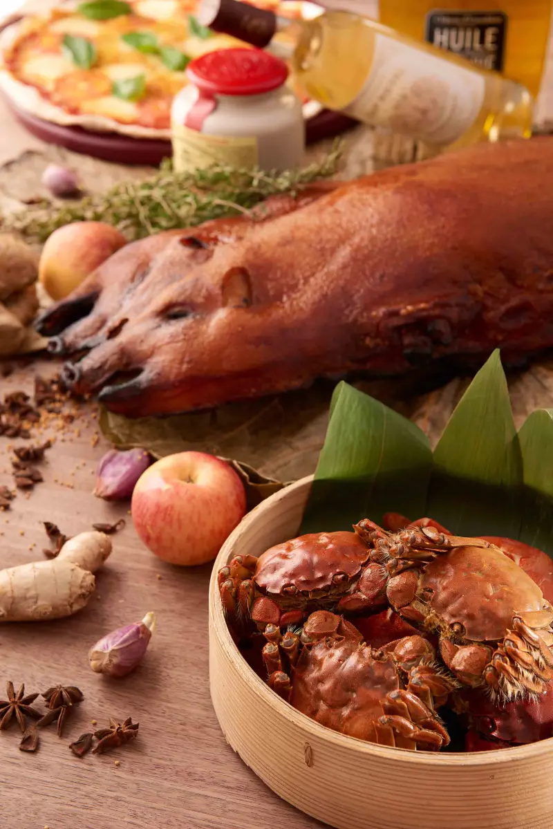 秋天就要這味！寒舍艾美酒店「探索廚房」秋日味覺，肥美大閘蟹登場