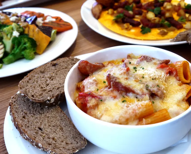 法式烘培街角飄香！連鎖咖啡大戰提前開打，曼咖啡轉型拚早午餐！