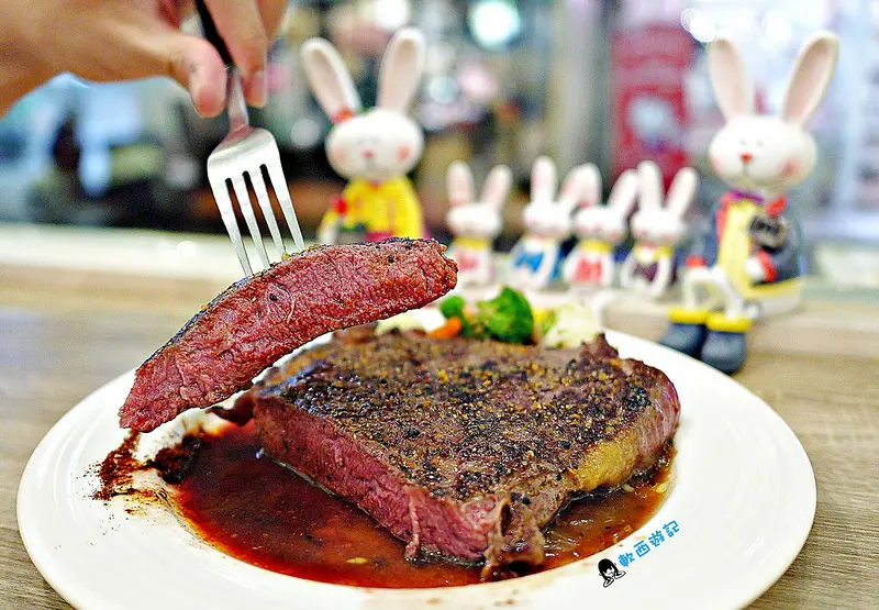 公館站美食》 YumYum好吃好吃●超平價16oz大份量牛排 公館學生族大口吃肉好選擇!!!