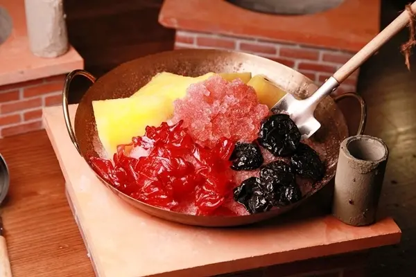 美食窩客 八字眉芯芯  提供 / 吐司袋袋(新址)