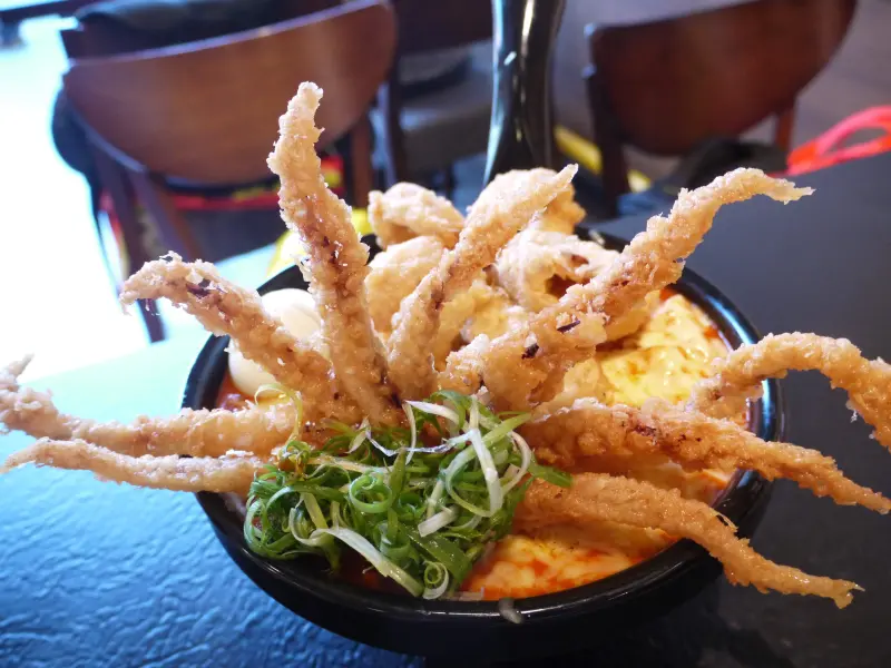 Uncles魷魚大叔炸魷魚辣炒年糕專賣店來了！全國第一家！牽絲超過100CM！