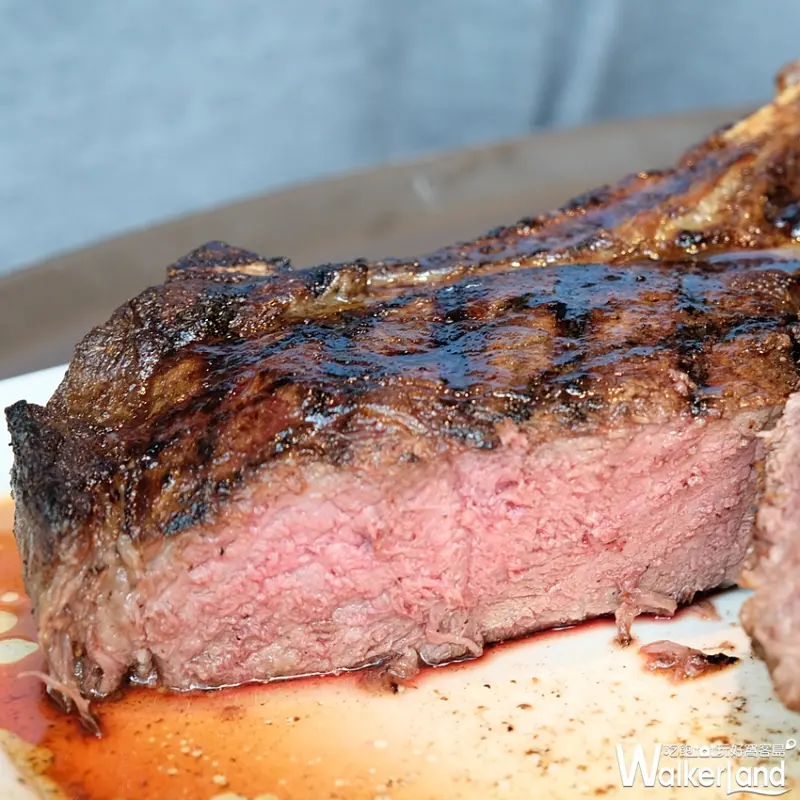 挑戰史上「最狂」牛排！「德州鮮切牛排」期間限定66盎司戰斧牛排，肉控準備尖叫吧！