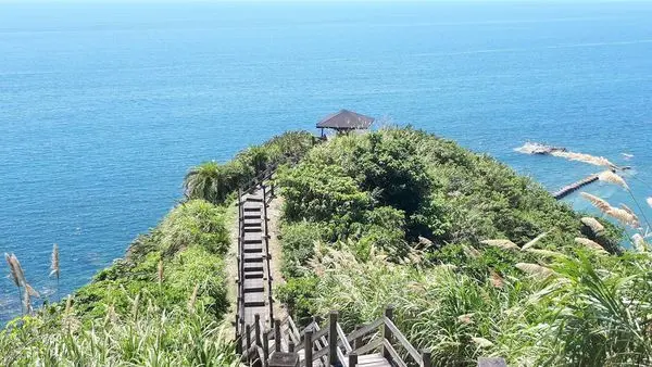 花蓮景點「大石鼻山」/ 窩客 大海愛上藍 提供