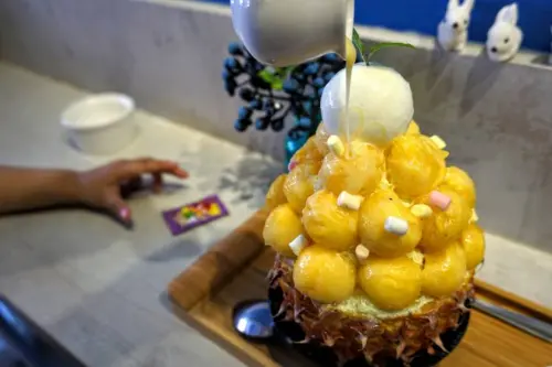 【高雄 冰塔。今夏最夯的冰品／水果雪花冰／傳統黑砂糖剉冰】鳳山區