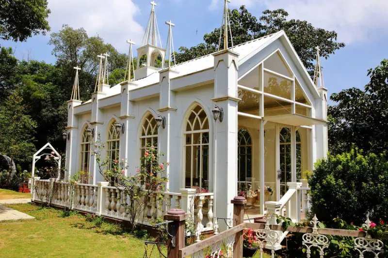 苗栗三義美食景點推薦「勝莫內秘密花園婚紗攝影基地」/ 窩客 小珊珊 提供