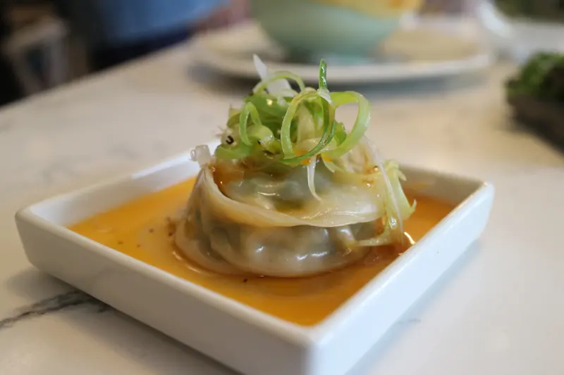 IG全球爆紅美食關鍵字#Buddha Bowl在台北東區現身！新概念蔬食餐廳以無毒、有機與在地食材為號召，傳達出健康的飲食日常。