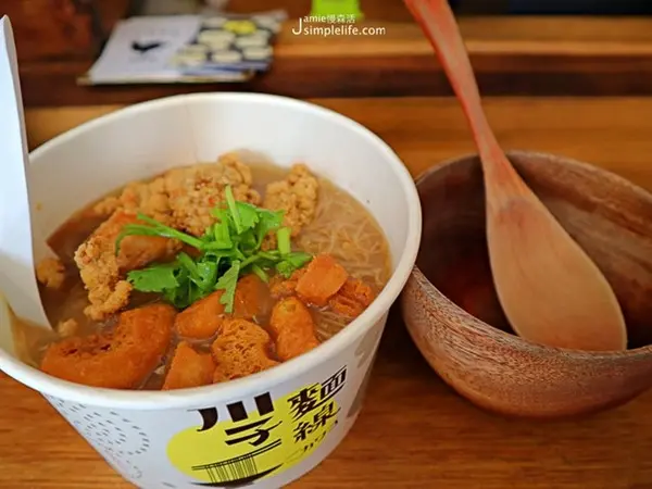 窩客Jamie慢森活提供 / 川子麵線