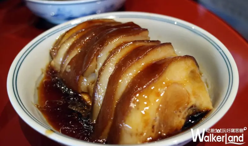 愛吃酸菜白肉鍋一定不能錯過！來自東北最道地的「棒骨燉酸菜」，最強主廚期間限定客座推出「滿族名菜八大碗」。