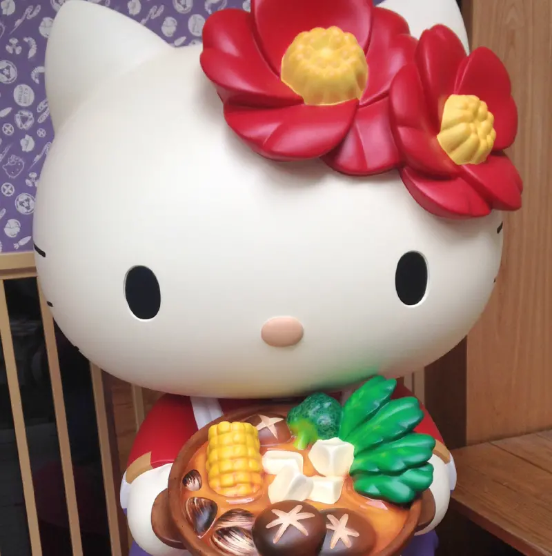 全球第一間！HELLO KITTY 和風小火鍋粉嫩登場，萌主凱蒂貓陪你吃！