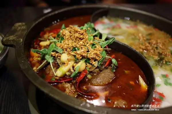 『食記』台北市．大安區．捷運忠孝復興站．川巴子火鍋樓(不一樣的火鍋)