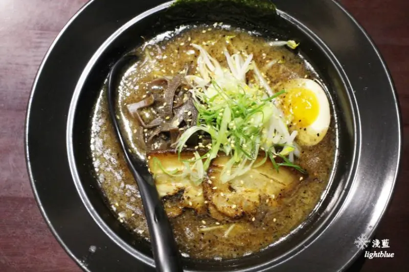 美食窩客 淺藍lightblue 造訪 神虎拉麵 美食窩客 淺藍lightblue 造訪 神虎拉麵