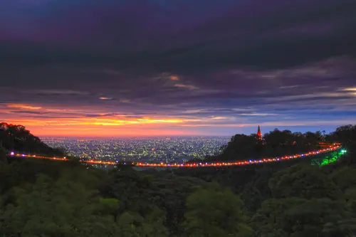 猴探井天空之橋艾莎兒童節與你見面！國小生憑100分考卷享10元票價！