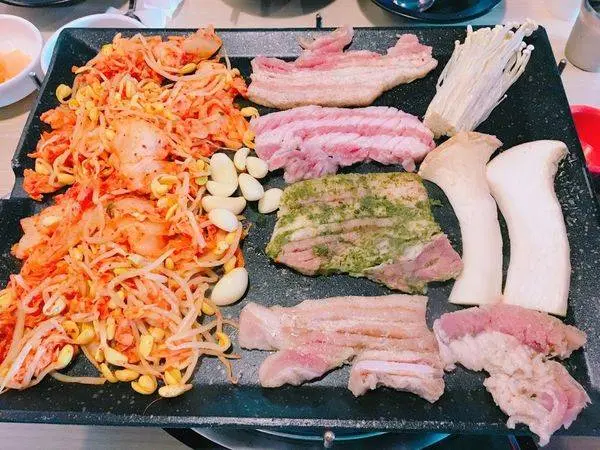 八色烤肉桃園二號店 /美食窩客 大海愛上藍天 提供