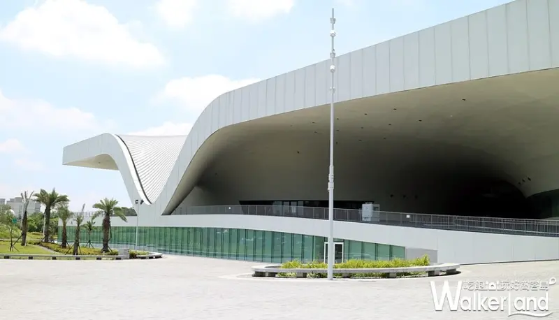 高雄人搶先拍！高雄衛武營轉型再出發，打造出南台灣新藝術地標，要用世界上最大表演藝術中心震撼全世界。