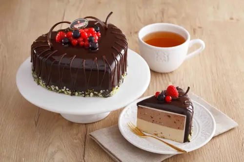 COLD STONE推出全新冰淇淋蛋糕！聖誕期間經典冰淇淋「買一送一」！